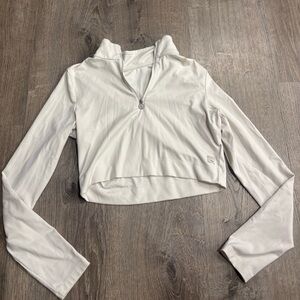 Vuori Women's Cream Long Sleeve Hoodie